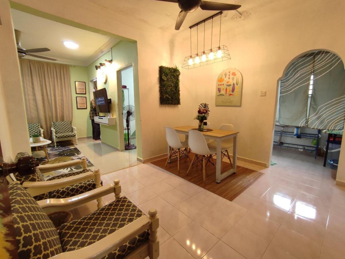 Mini Green Homestay Kulai Exterior photo